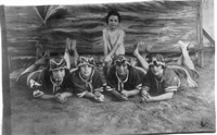 Maria, Carmen, Consuelo i Fca. Moreno Galindo (Nétes del tio Fco Moreno, Quico Cubella), en 1918