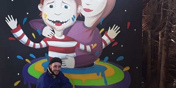 Christian Quesada "metamorfosea" una caseta de serveis en una peça artística