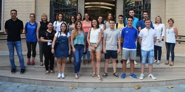 Dihuit joves estudiants faran pràctiques remunerades a l'Ajuntament