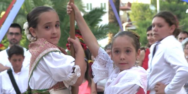 Dansetes del Corpus - La Magrana - Escola de Danses Carrasca