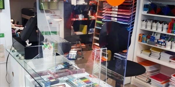Mampares de protecció per al xicotet comerç