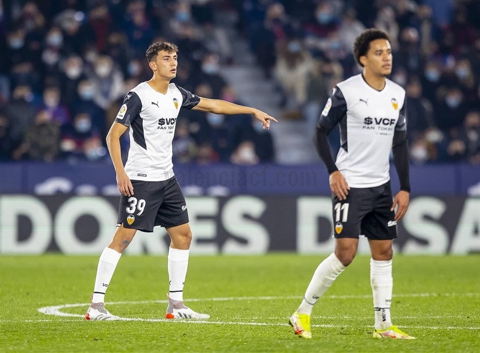 Rubo-Iranzo-debut_valencia_CF_4 Rubo-Iranzo-debut_valencia_CF_4