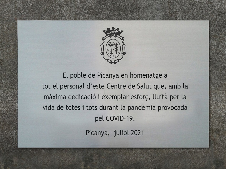 Placa_homenatge_centre_salut Placa_homenatge_centre_salut