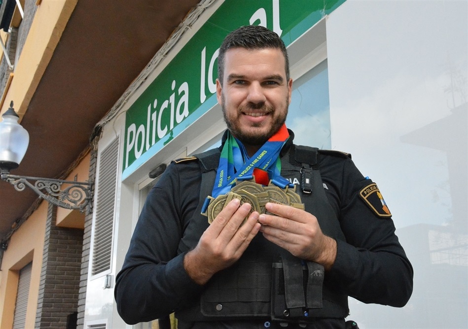 policia_local_meallista_nadador policia_local_meallista_nadador