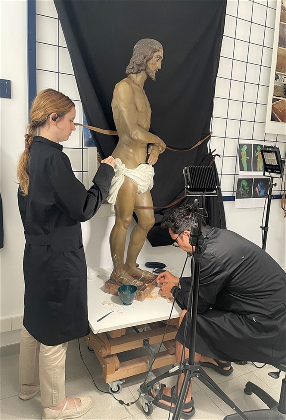 Ecce-Homo-trabajando-press3