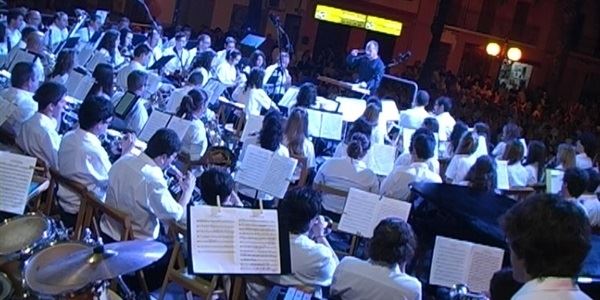 A Peu de Festa 2012 - La música pren la Plaça.